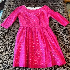 LOVELY BRIGHT PINK LACE LILLY PULITZER DRESS WITH KEY HOLE BACK SZ 2